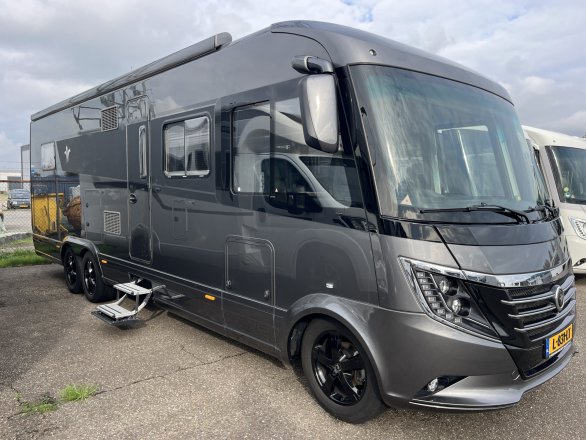 Niesmann+Bischoff Arto 88EK 180pk Aut Levelsysteem in Range Rover Grijs Metallic UNIEK