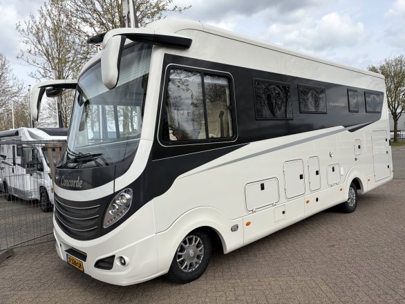 Concorde CHARISMA 850 L 204pk Aut BAR-zit GEEN Hefbed Lithium Zeer netjes